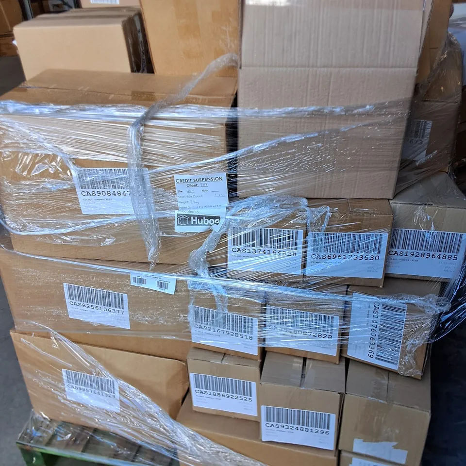 PALLET OF ASSORTED HOUSEHOLD ITEMS TO INCLUDE VENTILATION COVERS, CUTTING DISCS AND GREEN NETTING