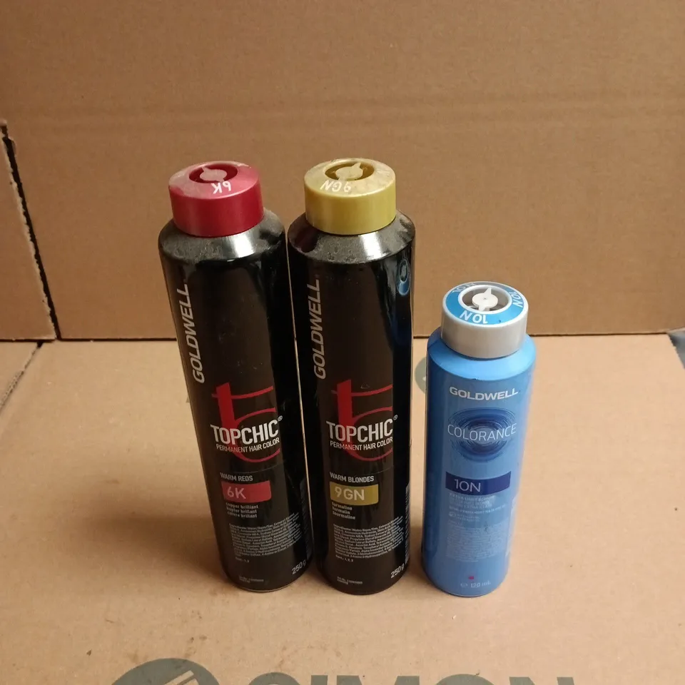APPROXIMATELY 22 X ASSORTED GOLDWELL HAIR CARE PRODUCTS TO INCLUDE 10N EXTRA LIGHT BLONDE, TOP CHIC 9GN WARM BLONDES ETC