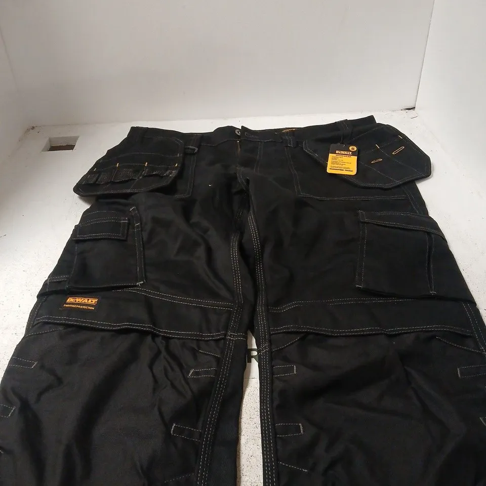 DEWALT PROTRADESMAN WORK TROUSERS – BLACK, UK SIZE 38