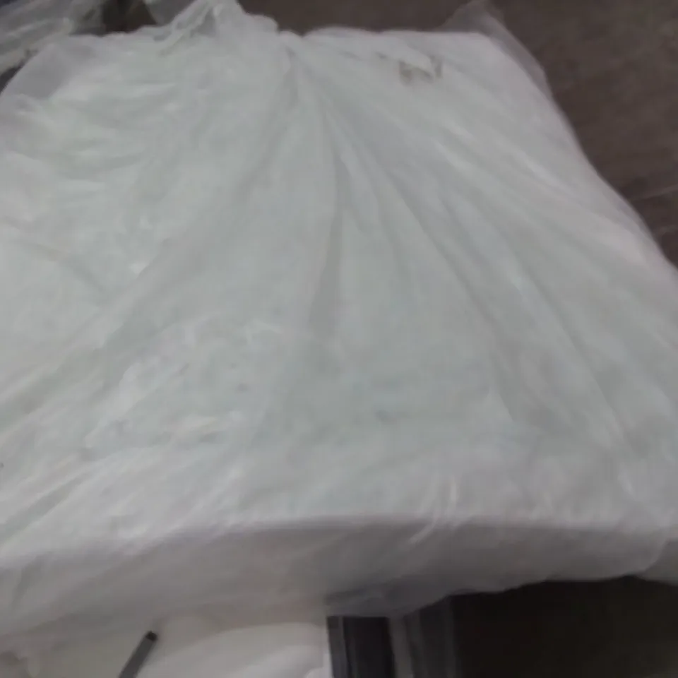 4.6' QUALITY BAGGED MATTRESS 