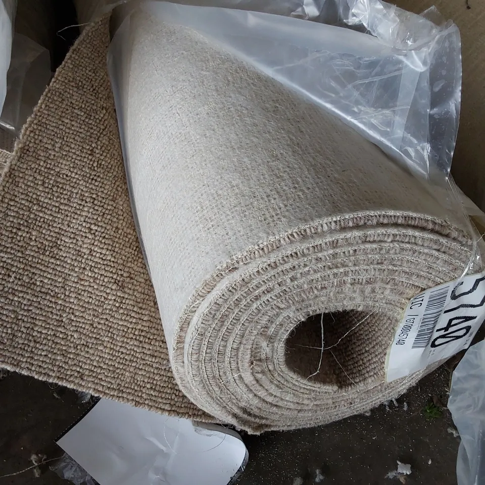 ROLL OF QUALITY SISAL WEAVE CLASSIC OATMEAL CARPET // SIZE: 5.3 X 2.5m