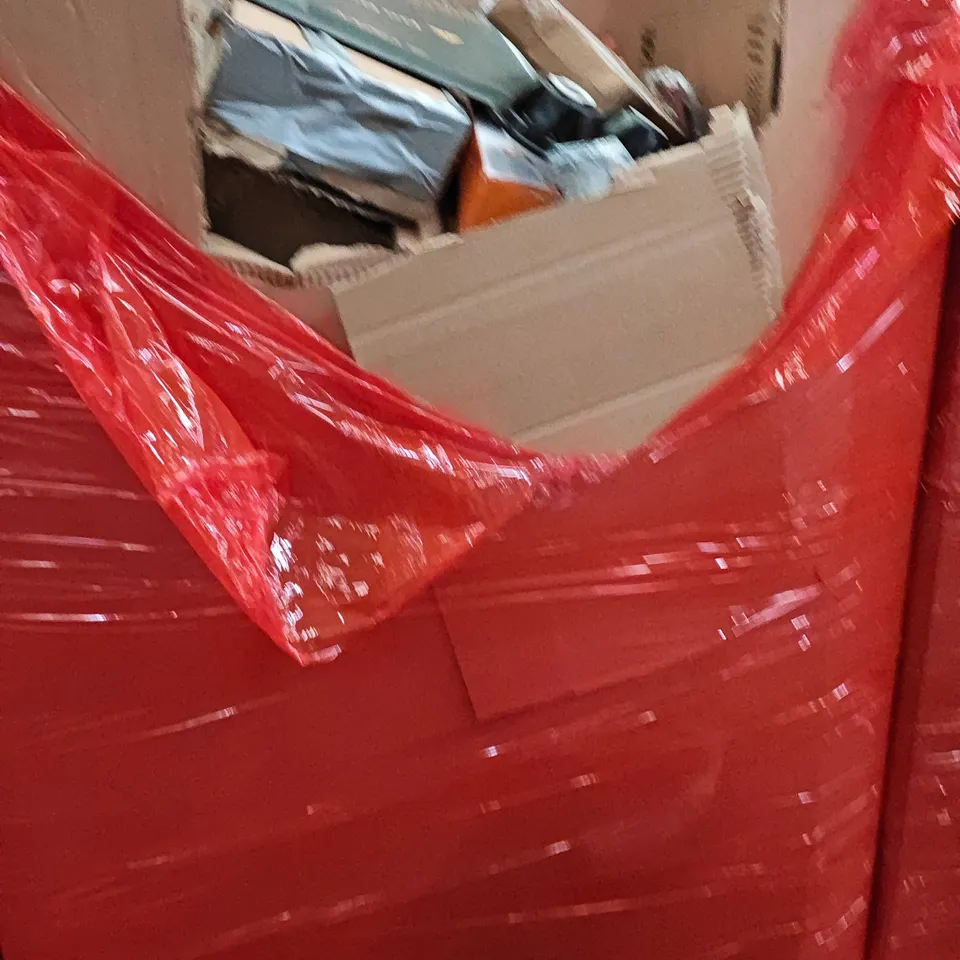 PALLET OF ASSORTED HOUSEHOLD GOODS AND PRODUCTS TO INCLUDE; RETRACTABLE SAFETY GATE,PHOTO FRAME, PRIVACY SCREEN