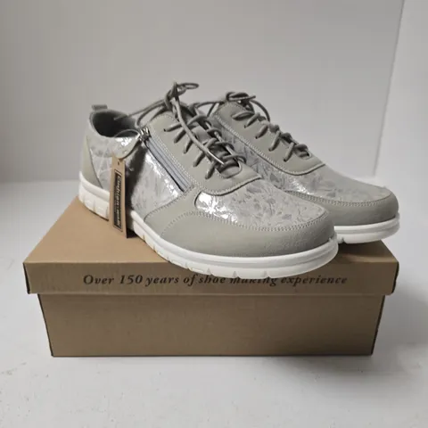 CUSHION-WALK TERI SILVER WOMEN'S SHOES β UK 8