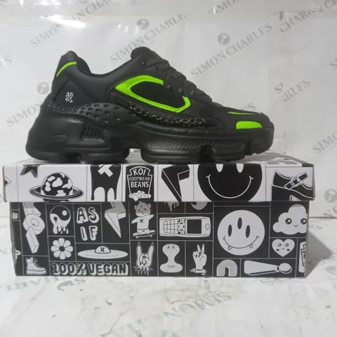 BRAND NEW BOXED PAIR OF KOI VEGAN LEATHER SKAVEN MEN'S GRUNGE ATOMIC TRAINERS IN BLACK/GREEN UK SIZE 8
