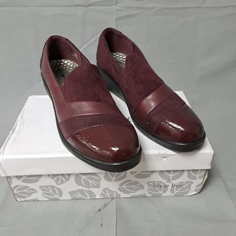 SHOE TREE COMFORT NERISSA SHOES - BURGUNDY - SIZE 7