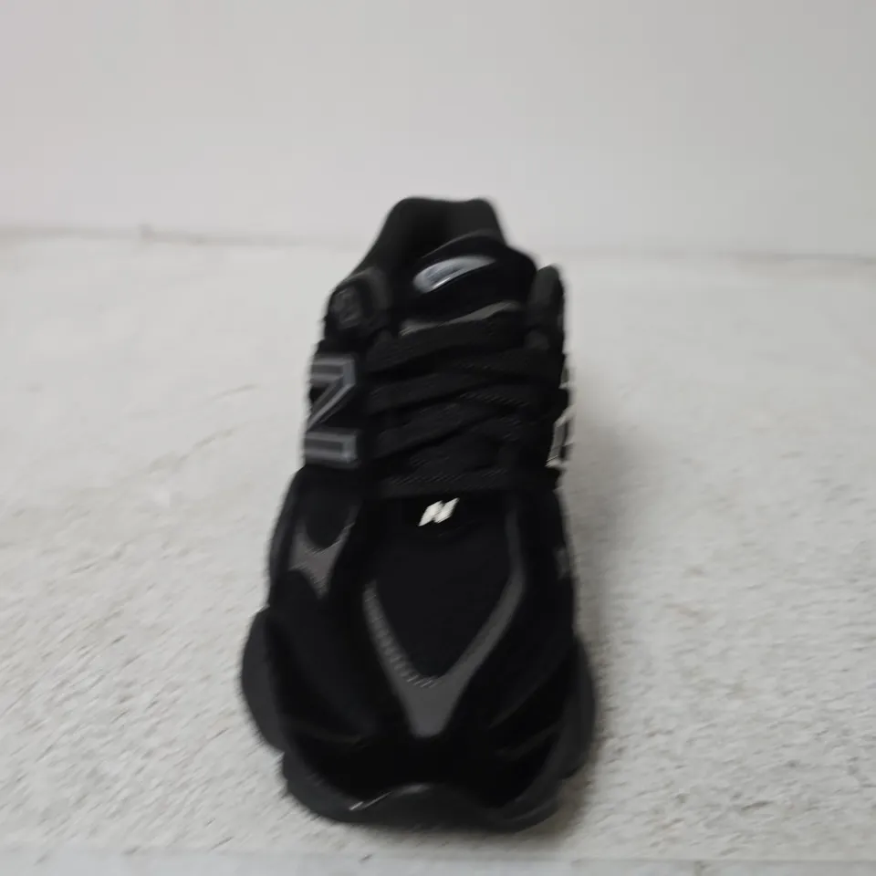 NEW BALANCE 9060 TRAINERS - SIZE 5.5
