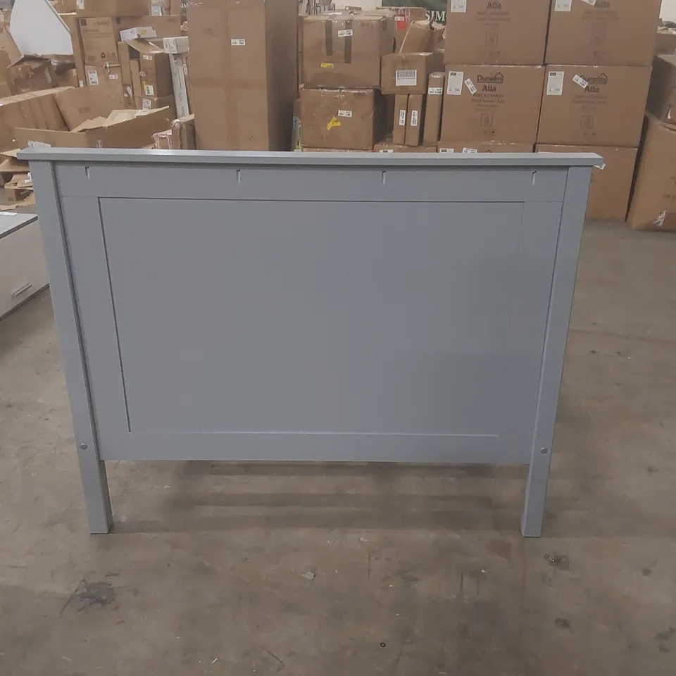 BOYERTOWN BED FRAME COLOUR:GREY SIZE: SMALL DOUBLE (4')