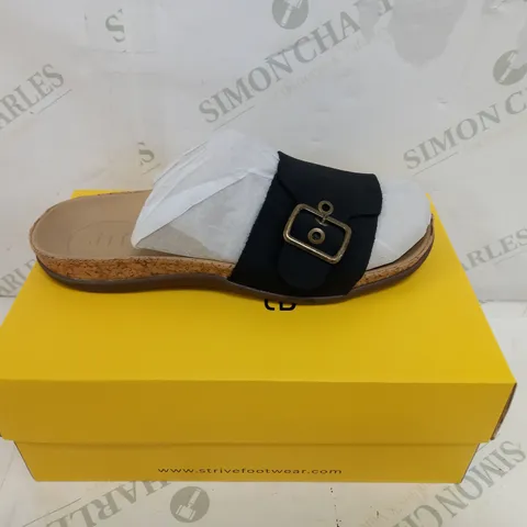 BOXED STRIVE PAROS IN BLACK SIZE 6
