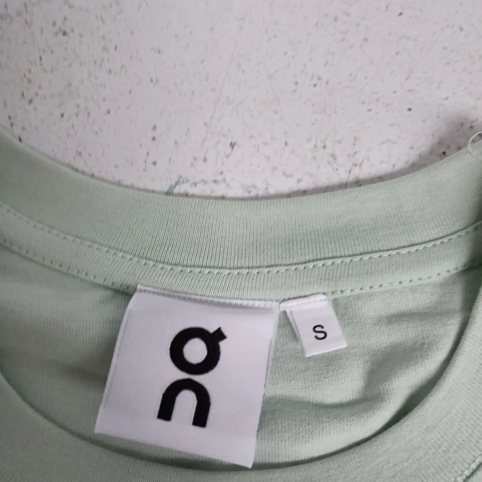 ON RUNNING T-SHIRT – SAGE GREEN, SIZE S