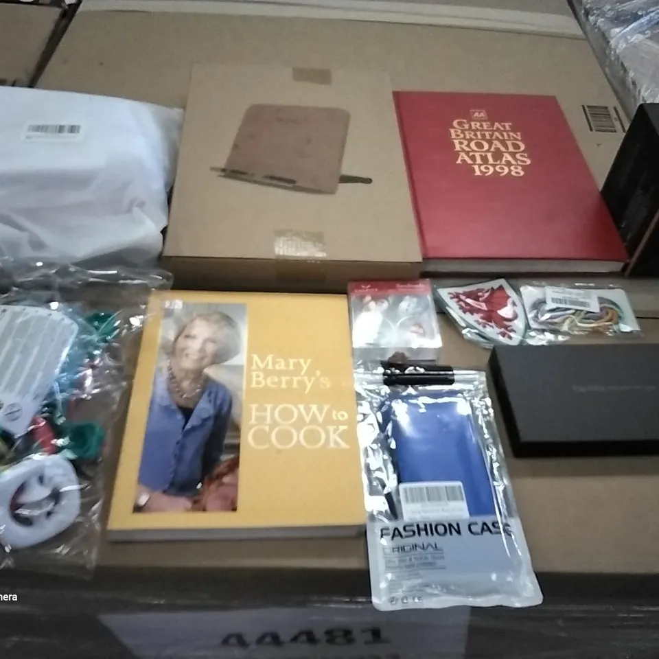 PALLET OF ASSORTED ITEMS INCLUDING HOW TO COOK BOOK, PHONE CASE, GREAT BRITAIN ROAD ATLAS 1998, HANDMADE SNOWMAN DECORATION, WHISKEY GLASS, BAMBOO BOOK STAND