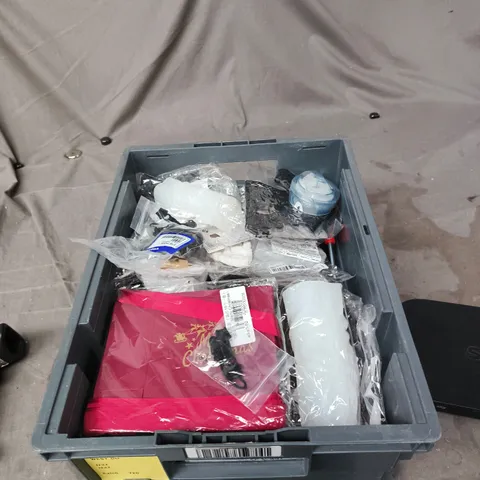 TOTE OF APPROXIMATELY 13 ASSORTED ITEMS TO INCLUDE: SKY ROUTER 
