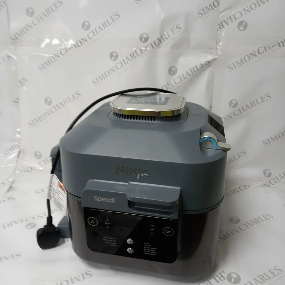 BOXED NINJA SPEEDI 10-IN-1 5.7L RAPID-COOKER & AIR FRYER ON400UK