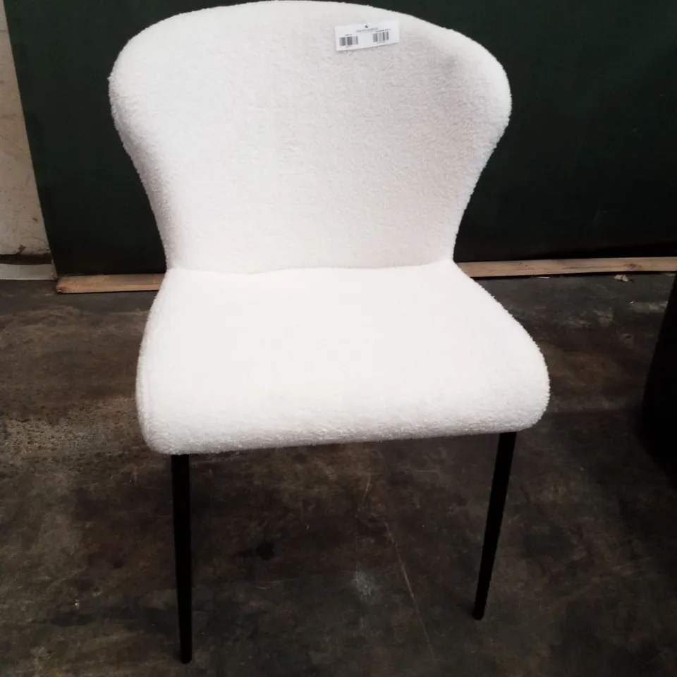 WHITE WOOLEN DINING CHAIR 