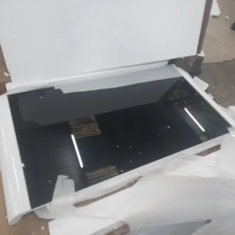 BOXED BLACK/WHITE TABLE BCT020BL-2