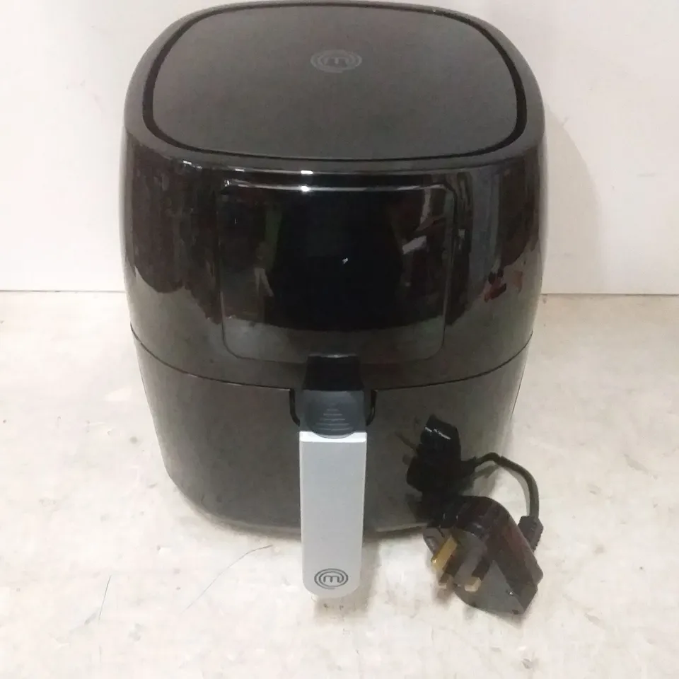 BOXED MASTERCHEF 4.5L DIGITAL AIR FRYER 
