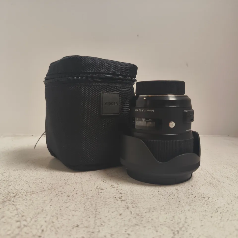 SIGMA 24MM F/1.4 DG LENS Ø77 WITH HOOD AND CARRY CASE