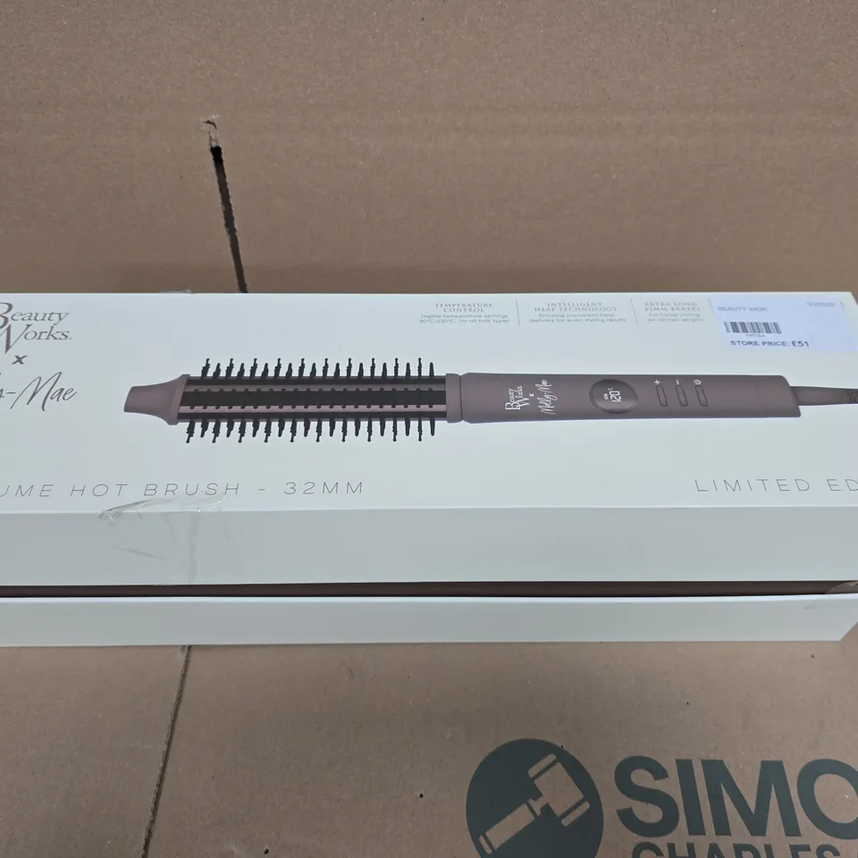 BEAUTY WORKS X MOLLY-MAE HOT BRUSH & SMALL ROLLER SET