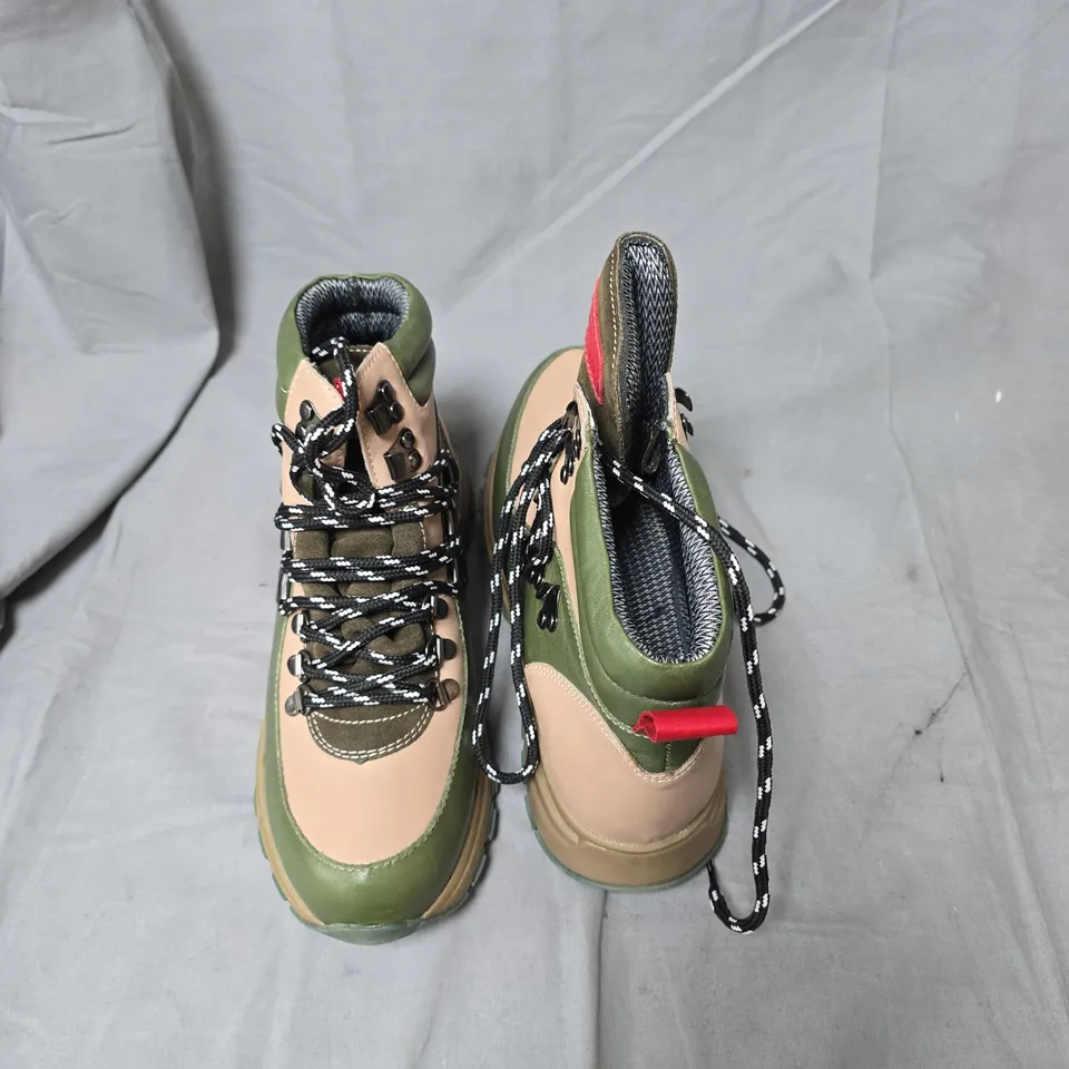ADESSO MEN'S HIKING BOOTS – GREEN & BEIGE WITH RUGGED SOLE-SIZE EUR 39