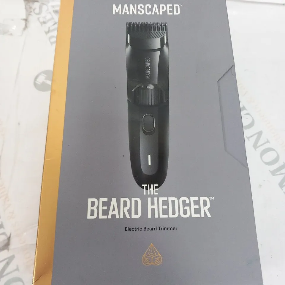 BOXED MANSCAPED THE BEARD HEDGER 