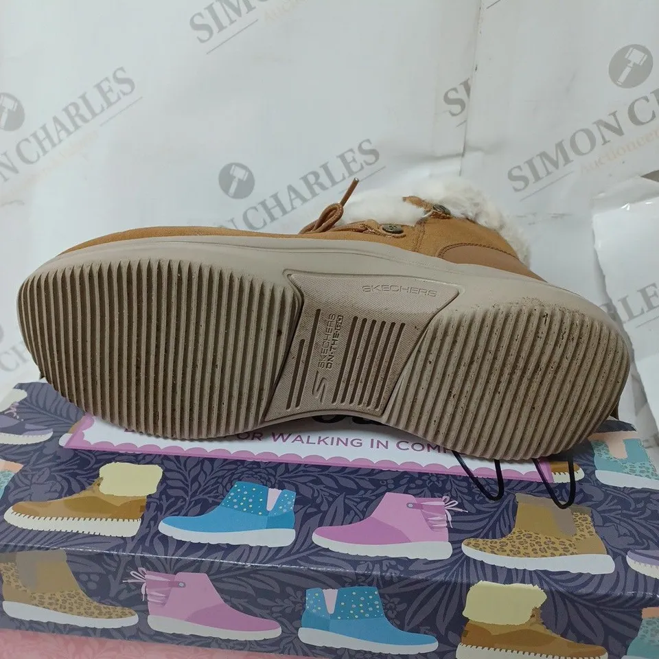 BOXED SKECHERS ON THE GO MIDTOWN COZY VIBES BOOTS, CHESTNUT - SIZE 6 