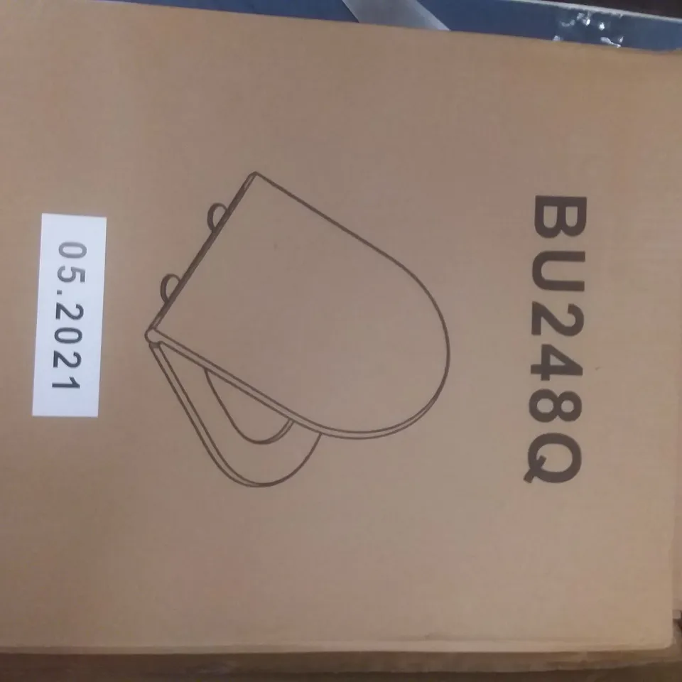 BOXED CAVALLY RIMLESS CLOSE COUPLED TOILET 