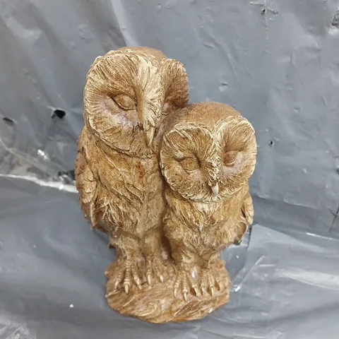 20 CM CARVED WOOD EFFECT OWLS CHRISTMAS DECORATION