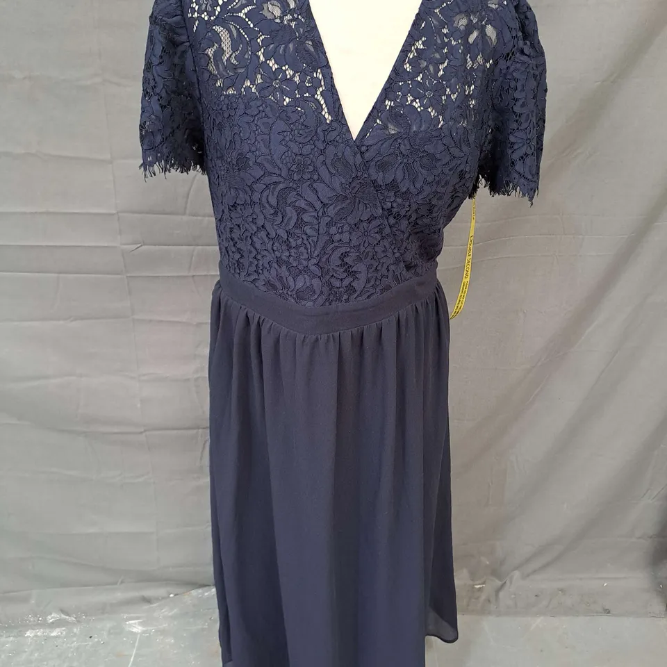 DOUBLE SECOND LACCE DRESS IN NAVY SIZE 16