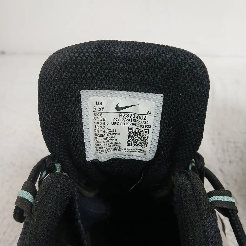 UK 6 NIKE AIR MAX 95 SNEAKERS – BLACK/GREY WITH TEAL ACCENTS