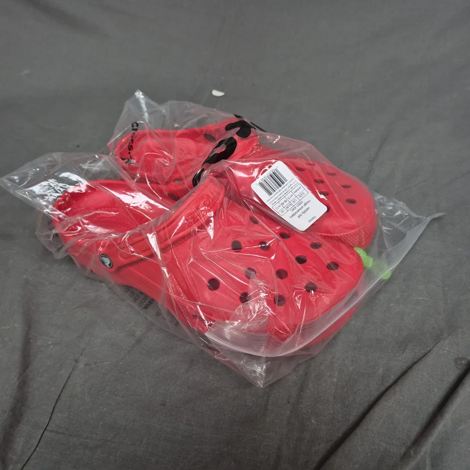 BAGGED PAIR OF CROCS CLASSIC VARSITY RED UK M12