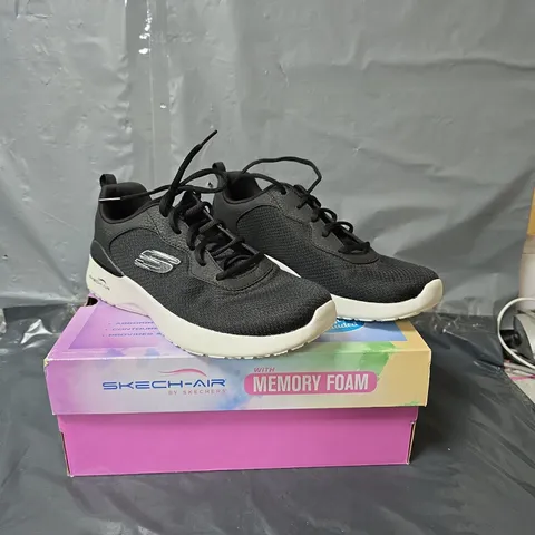 SKECHERS SKECH-AIR LACE UP TRAINERS - BLACK - SIZE 6