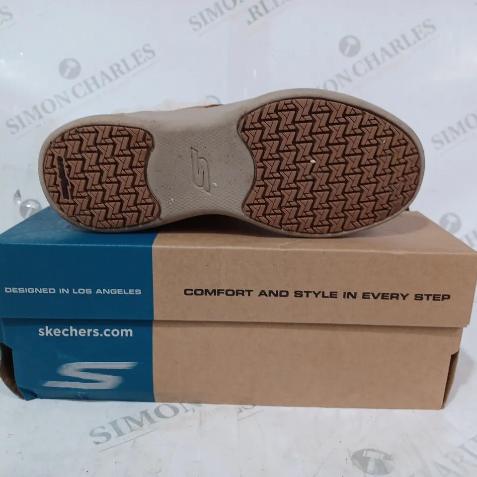 BOXED PAIR OF SKECHERS GO WALK SHOES IN CHESTNUT SIZE 3