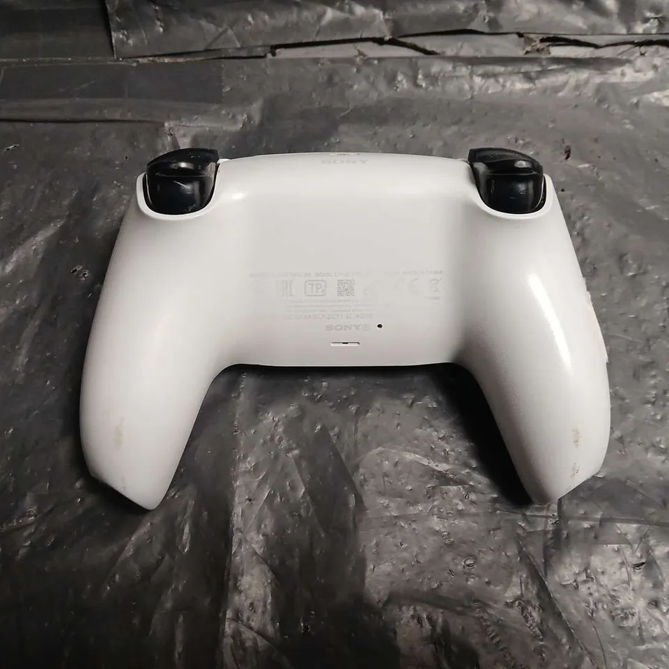 SONY PLAYSTATION 5 DUALSENSE WIRELESS CONTROLLER – WHITE