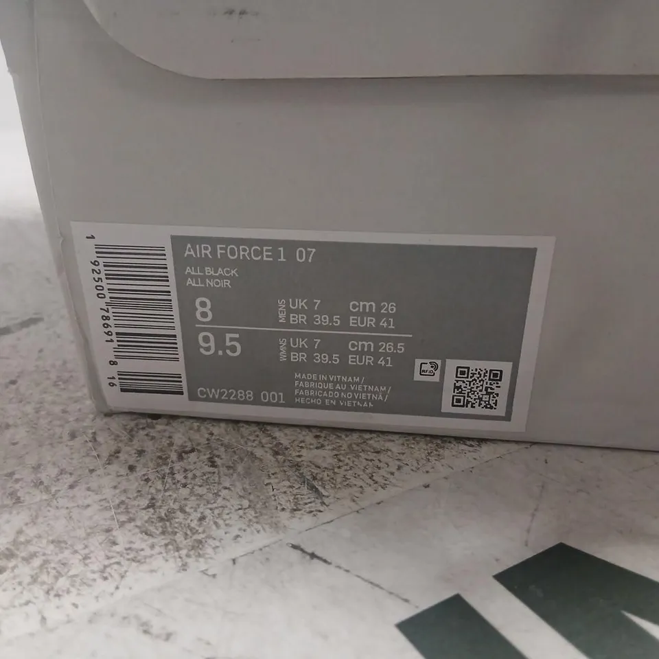 NIKE AIR FORCE 1 ’07 ALL BLACK SNEAKERS – UK 7 (EU 41)