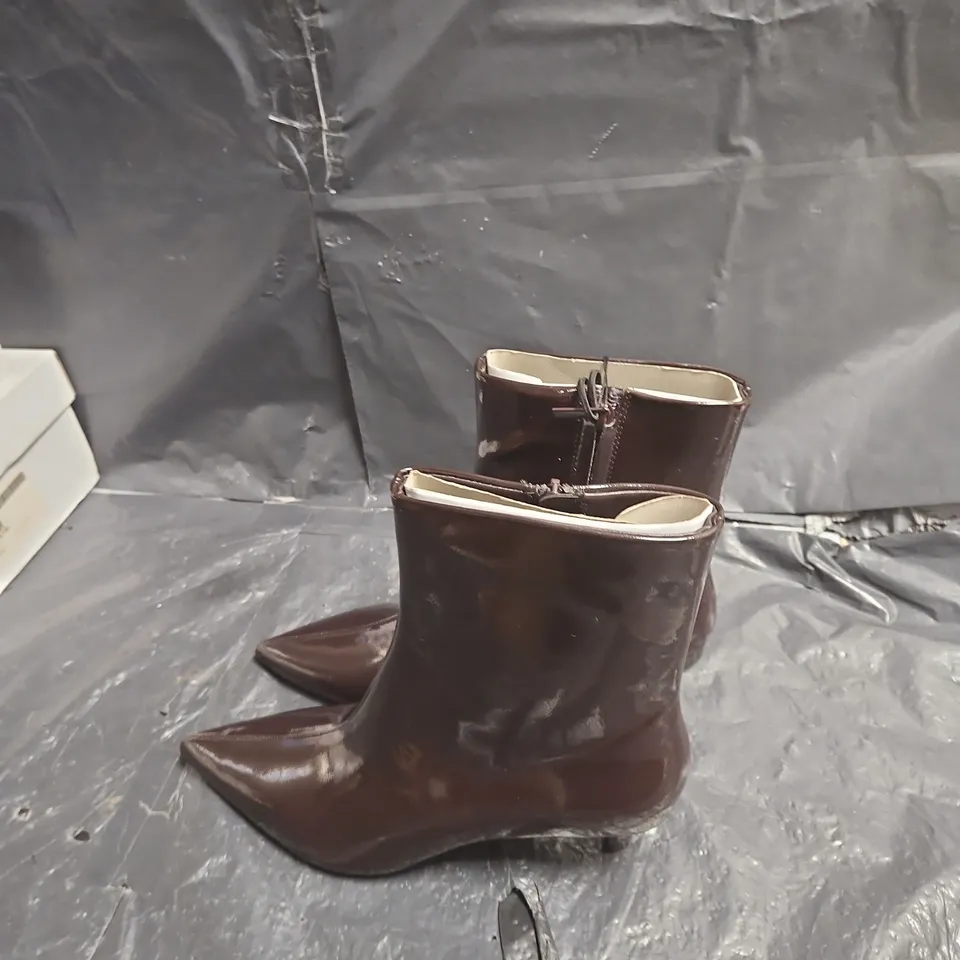 BROWN PATENT LEATHER ANKLE BOOTS – UK 7 (US 9) ZARA
