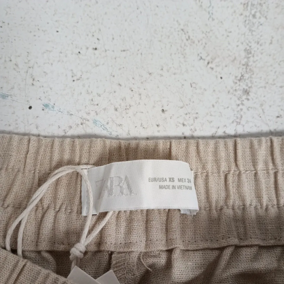 ZARA BEIGE TROUSERS – UK XS (EU/USA XS, MX 24)