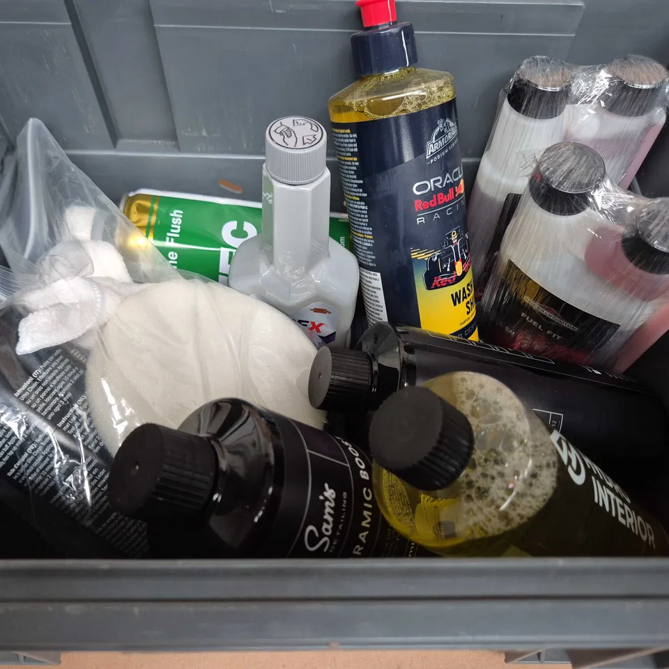 APPROXIMATELY 6 ASSORTED VEHICLE PARTS & ACCESSORIES