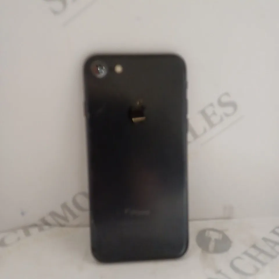 APPLE IPHONE 7 (A1778) SMARTPHONE