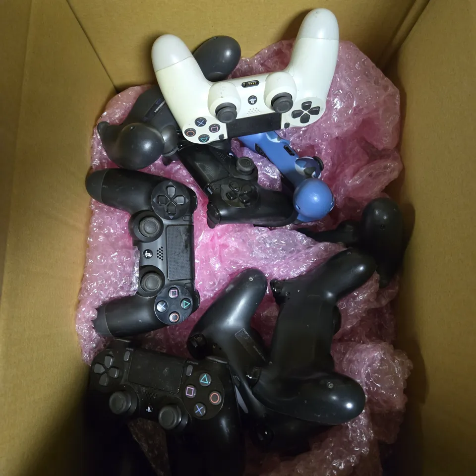 APPROXIMATELY 15 PLAYSTATION 4 CONTROLLERS IN VARIOUS DESIGNS 