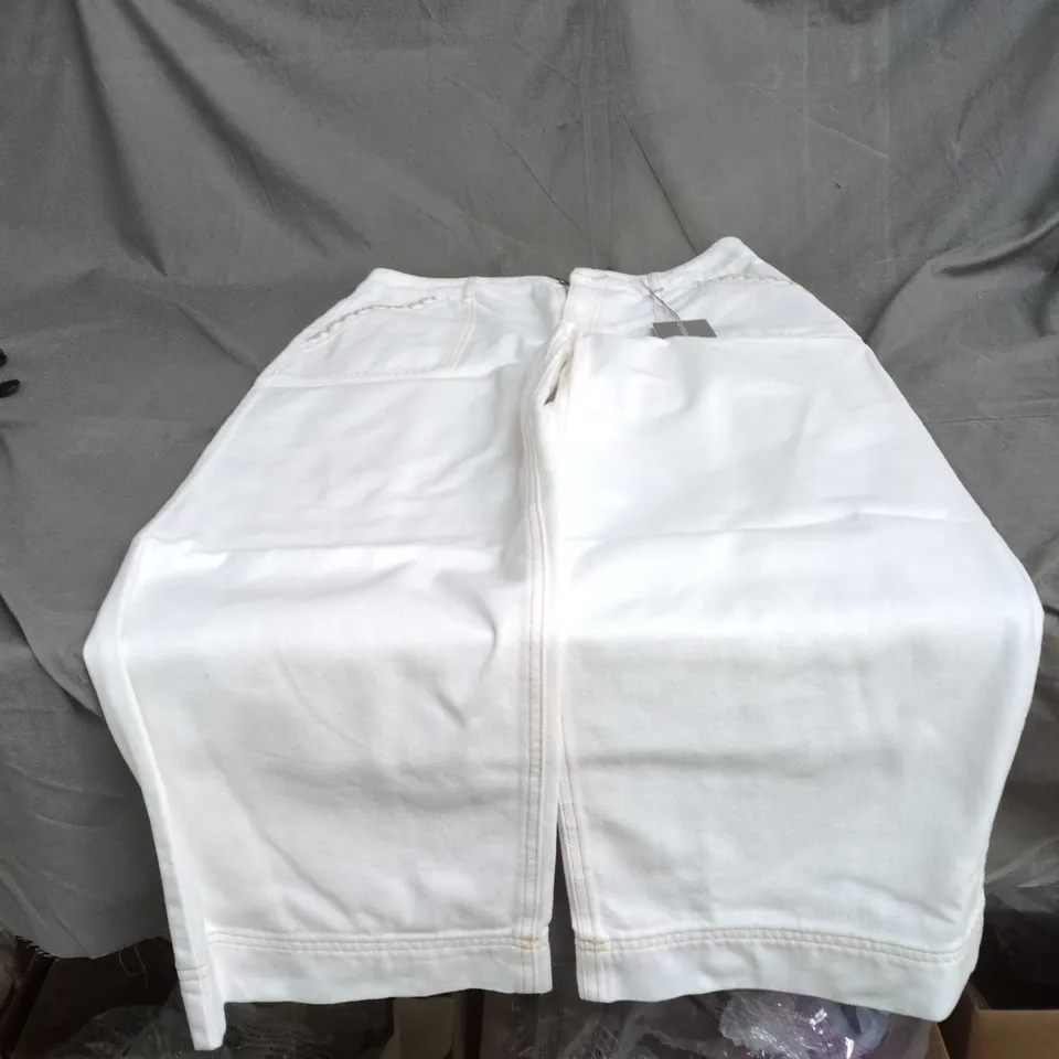 OLIVER BONAS ECRU SCALLOP STITCH JEANS – CREAM, UK 12