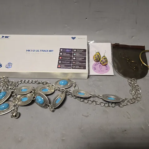 APPROXIMATELY 15 ASSORTED JEWELLERY ITEMS TO INCLUDE - NECKLACE , EARRINGS , BANGLE ETC
