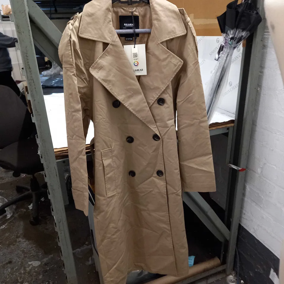 PULL AND BEAR LONG BUTTON COAT - EU SIZE L