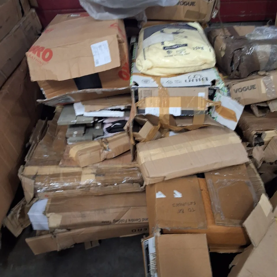 PALLET OF ASSORTED HOUSEHOLD GOODS AND PRODUCTS TO INCLUDE;TRASH CAN,BRITISH SALT GRANITE,ETC