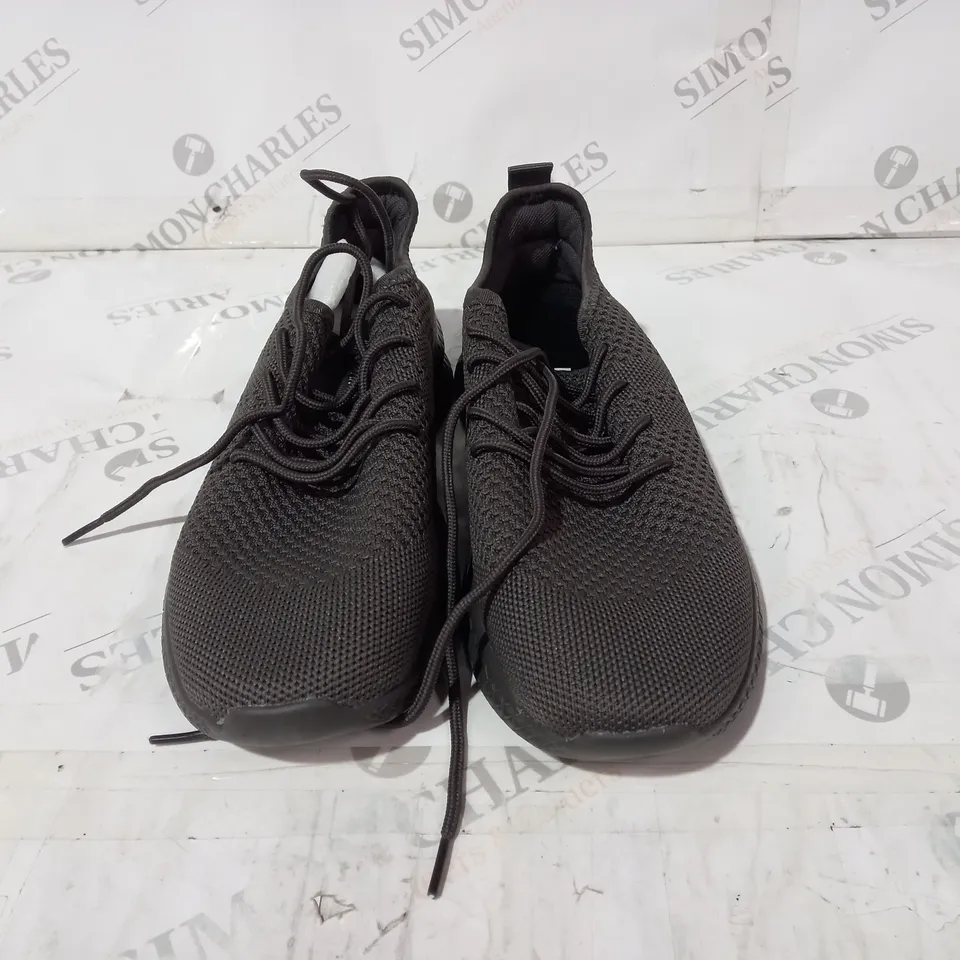 DAMYUAN GREY/GREEN RAINERS SIZE 40