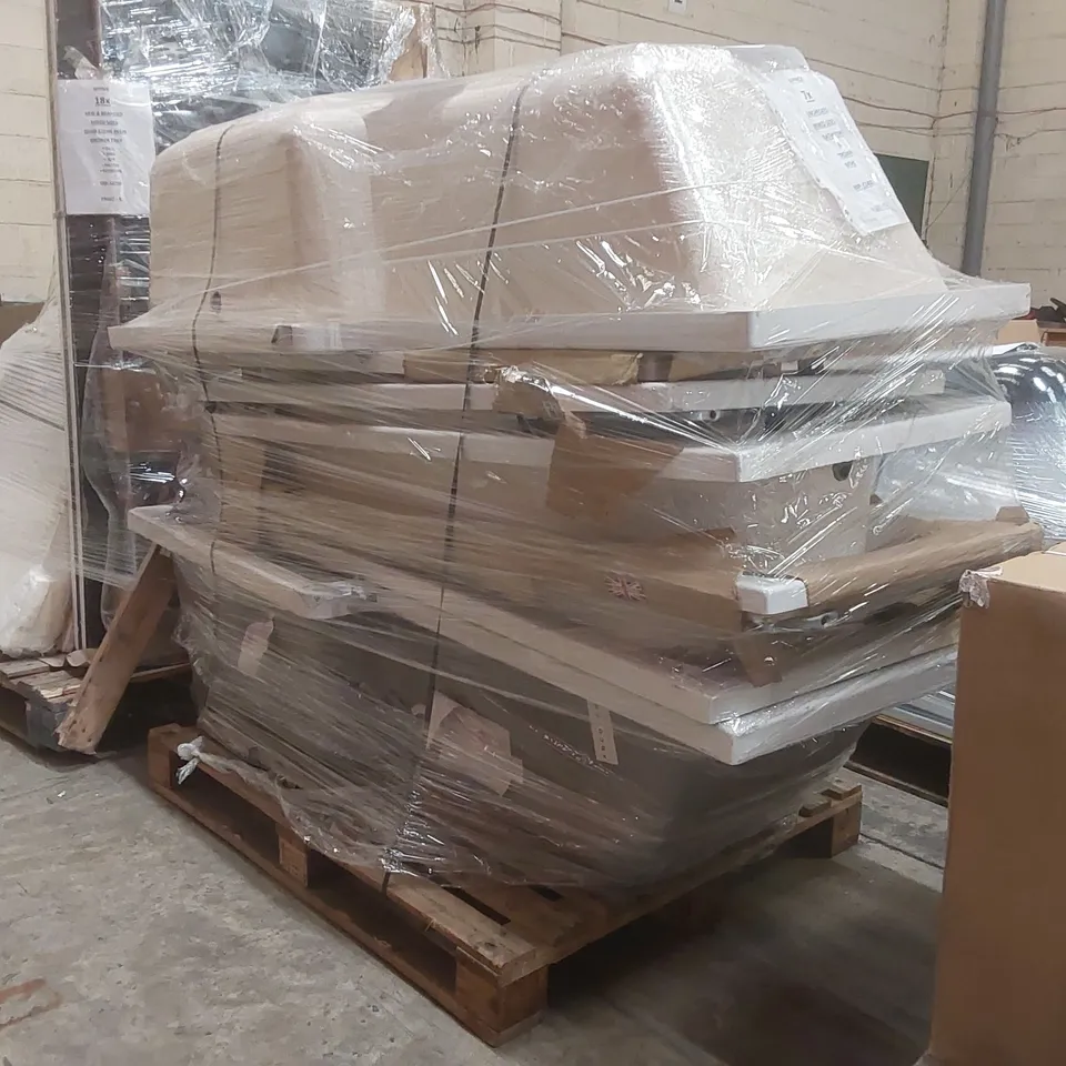 PALLET CONTAINING APPROXIMATELY 7x MIXED BATHSTORE & TROJAN BATH TUBS