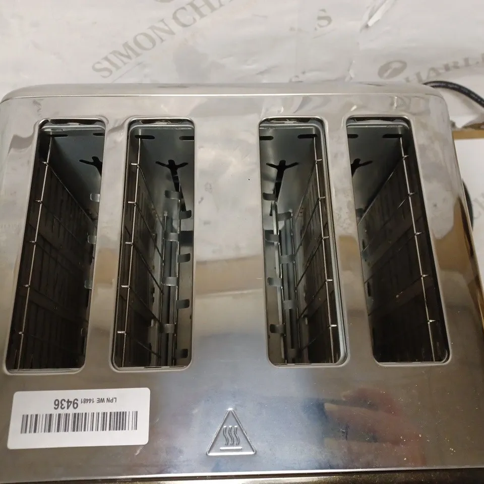 BREVILLE AURA 4 SLICE TOASTER