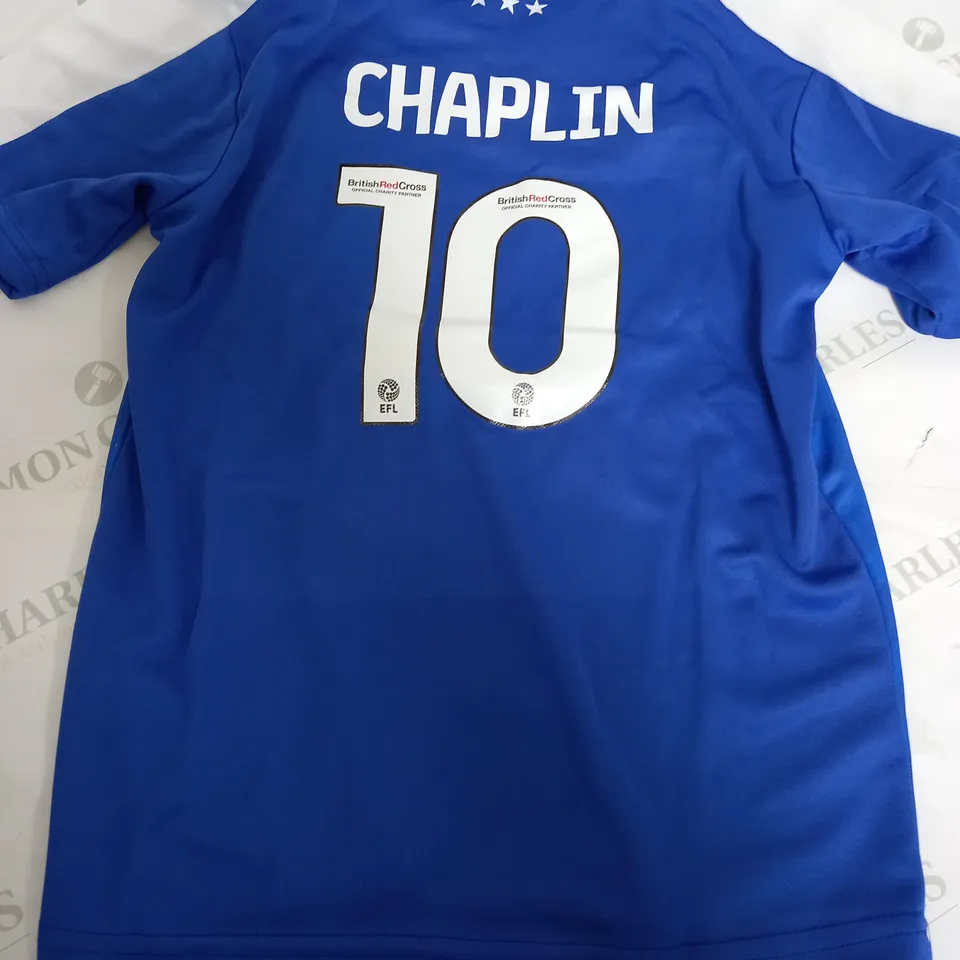 UMBRO IPSWICH FOOTBAL CLUB SHIRT - '10 CHAPLIN' - EU 26