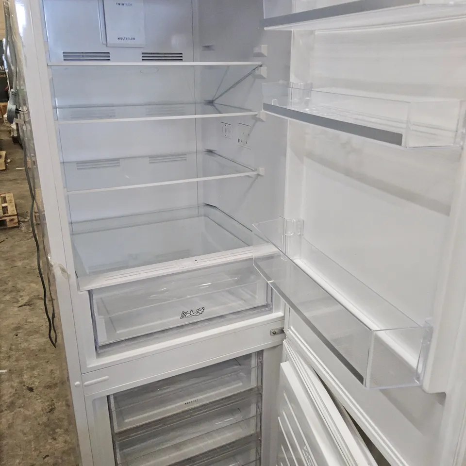 ZANUSSI FREESTANDING FRIDGE FREEZER WHITE