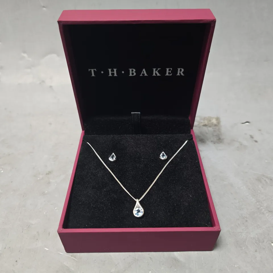 BOXED T H BAKER EARRINGS & PENDANT NECKLACE 