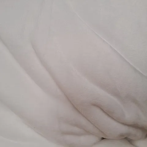 OUTLET COZEE HOME LEAF TUFTED FILLED BEDSPREAD WITH CONTRAST TRIM IN WHITE