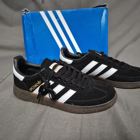 BOXED PAIR OF ADIDAS HANDBALL SPEZIAL BLACK UK 4.5 